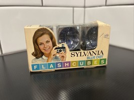 Sylvania Blue Dot Flash Cubes Pack Of 3 Vintage - £7.82 GBP
