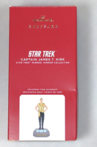 2021 Hallmark Captain James T. Kirk Star Trek Mirror Collection Shatner NEW - £13.54 GBP