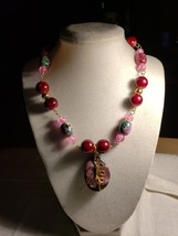 21-in Maroon Glass Beaded Necklace With Wire Worked Stone Pendant - £21.95 GBP