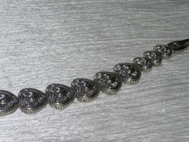 Estate Etched Repousse Tapered Silvertone Valentine Heart Link Bracelet – - £6.04 GBP