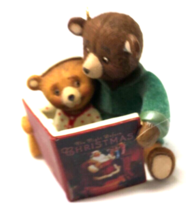 Hallmark Keepsake 2008 Oh, What Fun to Read Bears Reading Night Before Ornament - £4.76 GBP