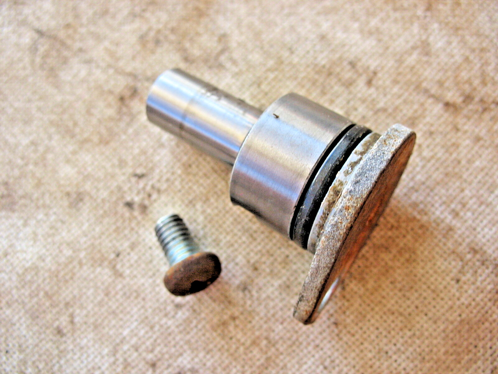 Head Timing Cam Chain Roller Gear Mount Shaft 1975 75 HONDA CB500T CB500 TWIN #3 - $11.28