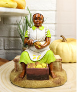 Ebros American History Girl Peeling Potato Statue - €24,72 EUR