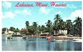 Lahaina Maui Harbor Pioneer Inn Hotel &amp; Court Yard Harbor Postcard - £10.22 GBP