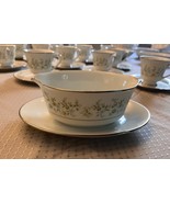 Noritake  SAVANNAH   GRAVY BOAT W/ ATTACHED LINER PLATE - PLATINUM TRIM - £12.27 GBP