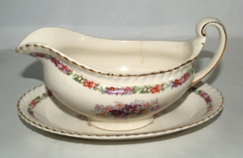 Johnson Bros. England Old English Queen&#39;s Bouquet Gravy boat with Under Plate - £16.41 GBP