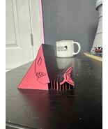 Deadfish 3D Printed Phone Holder – Gag Gift, Desk Decor - €9,53 EUR