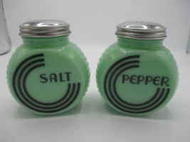 Jadeite Glass Salt and Pepper Shakers Depression Style Tire Range Size A... - £19.78 GBP