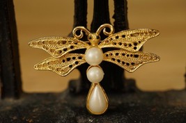 Vintage Costume Jewelry Gold Tone Filigree Faux Pearl Butterfly Insect Pin - £11.09 GBP