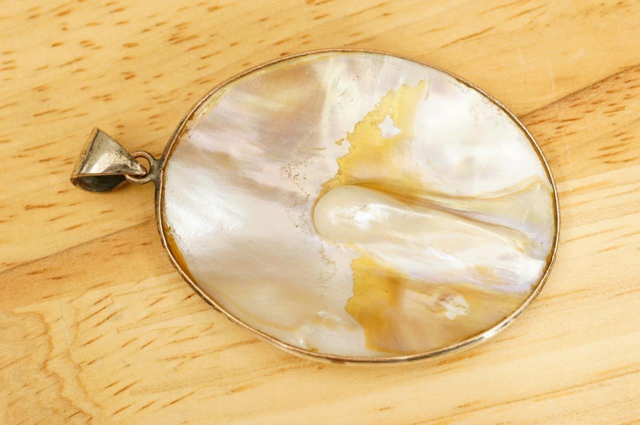 Vintage Jewelry Supply Silverplated Copper Blister Pearl Shell Necklace Pendant - $19.79