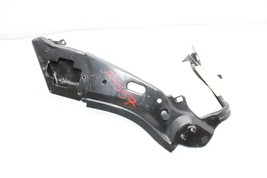 07-13 MERCEDES-BENZ W221 S600 RIGHT PASSENGER SIDE HEADLIGHT MOUNT BRACKET E4557 image 10