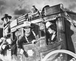 John Wayne In Stagecoach Great B&amp;W 8x10 Photo Print - £7.66 GBP