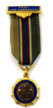 VTG American Legion Vice-Commander Medal &amp; Ribbon Badge - $183.60 MXN
