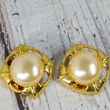 Vintage Classic Paolo Clip On Gold Tone Faux Pearl Earrings 1&quot; Square - $29.09