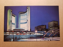 Vintage Postcard - Nathan Phillips Square New City Hall Toronto - Royal Sales - £11.85 GBP