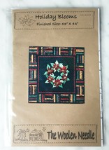 Holiday Blooms Quilt Pattern - Poinsettia Wreath Rail Fence Border 43&quot; x 43&quot; - £7.55 GBP