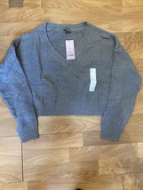 Wild Fable Womens Gray Long Sleeve V Neck Ribbed Cropped Sweater Medium - £7.78 GBP
