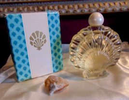Vintage AVON  Skin-So-Soft Bath Oil Special Edition Seashell Decanter 4.... - £11.60 GBP
