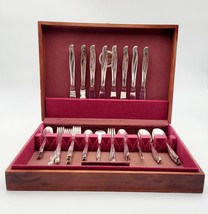 Vintage 1961 Wm Rogers &amp; Son 52 Piece Silver Plate Flatware Set For 8 Gaiety - £138.74 GBP