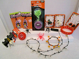 Lot of Halloween Jewelry - 15 items - Most pieces new, some used. Some Light up! - £10.27 GBP