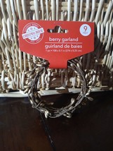 Berry Xmas Christmas Holiday Garland 9 Feet Long Gold-Brand New-SHIPS N ... - £11.77 GBP