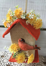 Vtg Handcrafted Orange &amp; Yellow Felt Burlap Birdhouse Bird House Hanging Decor - £14.79 GBP