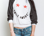 WILDFOX Damen Sweatshirt Smile America Clean Weiß Schwarz Größe L WVV19053Y - $62.52