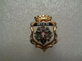Vintage Wien Vienna pinback - £6.31 GBP