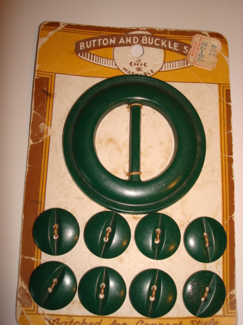 Primary image for Vintage Green Plastic Buckle + 8 Buttons