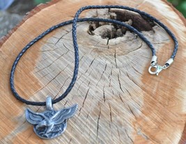 Black Leather Mens Kids Necklace With A Flying Eagle Pewter Pendant - $506.81 MXN