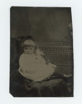 c1860&#39;S 1/6 Plate TINTYPE Adorable Little Girl Sitting in Chair Holding Her Doll - £18.22 GBP
