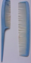 Vintage 2 Blue Soft Teeth Combs  - $56.91 MXN