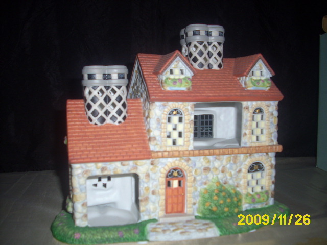 Partylite Olde World Village-Bristol House - $30.00