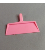 1970 Mattel Pink Barbie Dust Pan Fashion Doll Accessory Vintage Made in USA - £7.36 GBP