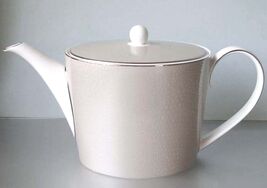 Monique Lhuillier Femme Fatale Teapot Platinum Trim England 5-Cup NEW No... - $72.90