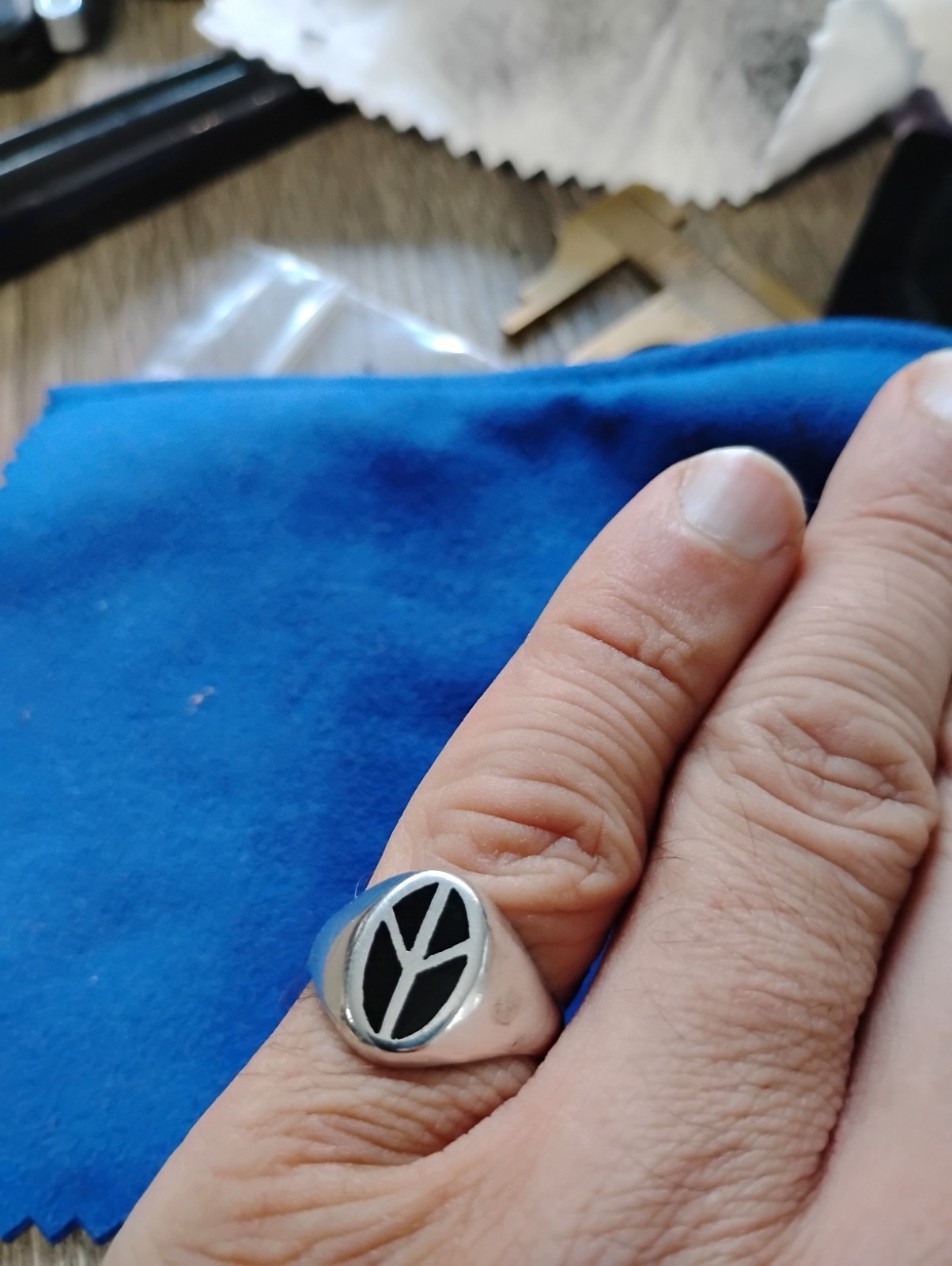 925 Sterling Silver Onyx Peace Sign Ring SZ 8.75 Free Shipping Item image 2