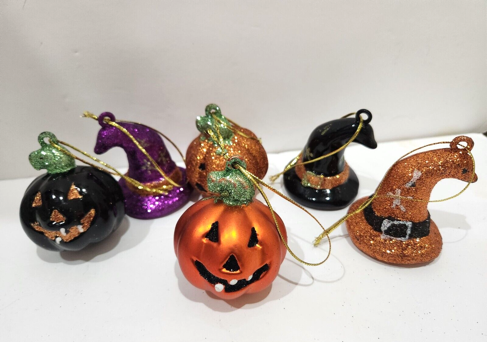Primary image for Halloween Pumpkins Witch Hats Plastic Ornaments Decorations Set of 6