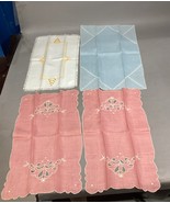Set Of 4 Vintage Hand Embroidered Linen Fingertip Towels - €12,71 EUR