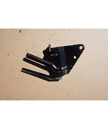 2003-2007 INFINITI G35 SEDAN POWER STEERING RESERVOIR MOUNTING BRACKET O... - $64.88 CAD