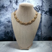 Vintage Trifari Gold tone leaf necklace, - £51.14 GBP