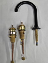 Signature Hardware 466425 Lentz Widespread Bathroom Faucet Less Handles - Black - $3,060.79 MXN