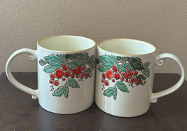Set Of 2 Eli &amp; Ana Christmas Stoneware Coffee Mug New Holly Berry New - £29.09 GBP