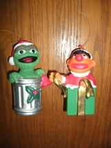 Bundle Lot of 2 Sesame Street Christmas Ornaments w/ Ernie &amp; Oscar the G... - £7.68 GBP