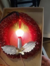 VTG 80&#39;s 70&#39;s Red Christmas Holiday Wreath Plastic Electric Light Candle Holly - £18.21 GBP