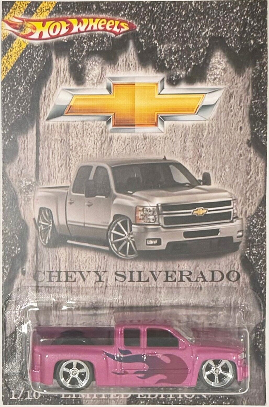 Purple Chevy Silverado Custom Hot Wheels  w/RR - $91.41