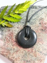 Shungite Unisex Donut Pendant Necklace Pi Stone 40mm Black Leather Cord Reiki - £31.60 GBP