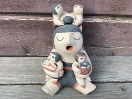 Large Jemez Pueblo Indian Handmade Clay Storyteller By Henrietta Toya Gachupin 6 - £155.25 GBP