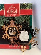 1990 Hallmark Keepsake Ornament Greatest Story Collector&#39;s Series #1 - £7.75 GBP
