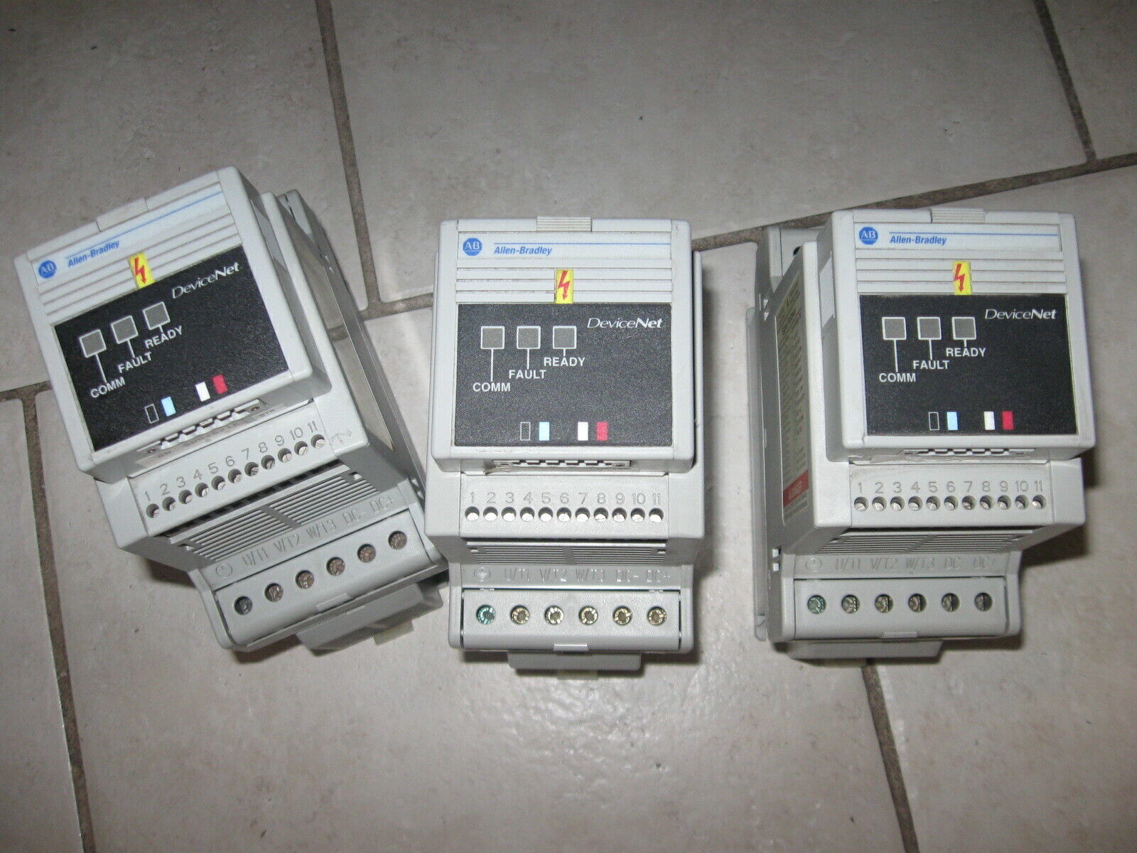 Lotto Di 3 Allen Bradley Motore Velocità Controllo W/Devicenet #160-BA04... - $161.79