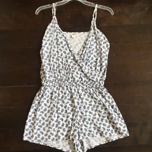 Old navy spaghetti adjustable strap romper shorts size small S paisley white/blu - £10.44 GBP